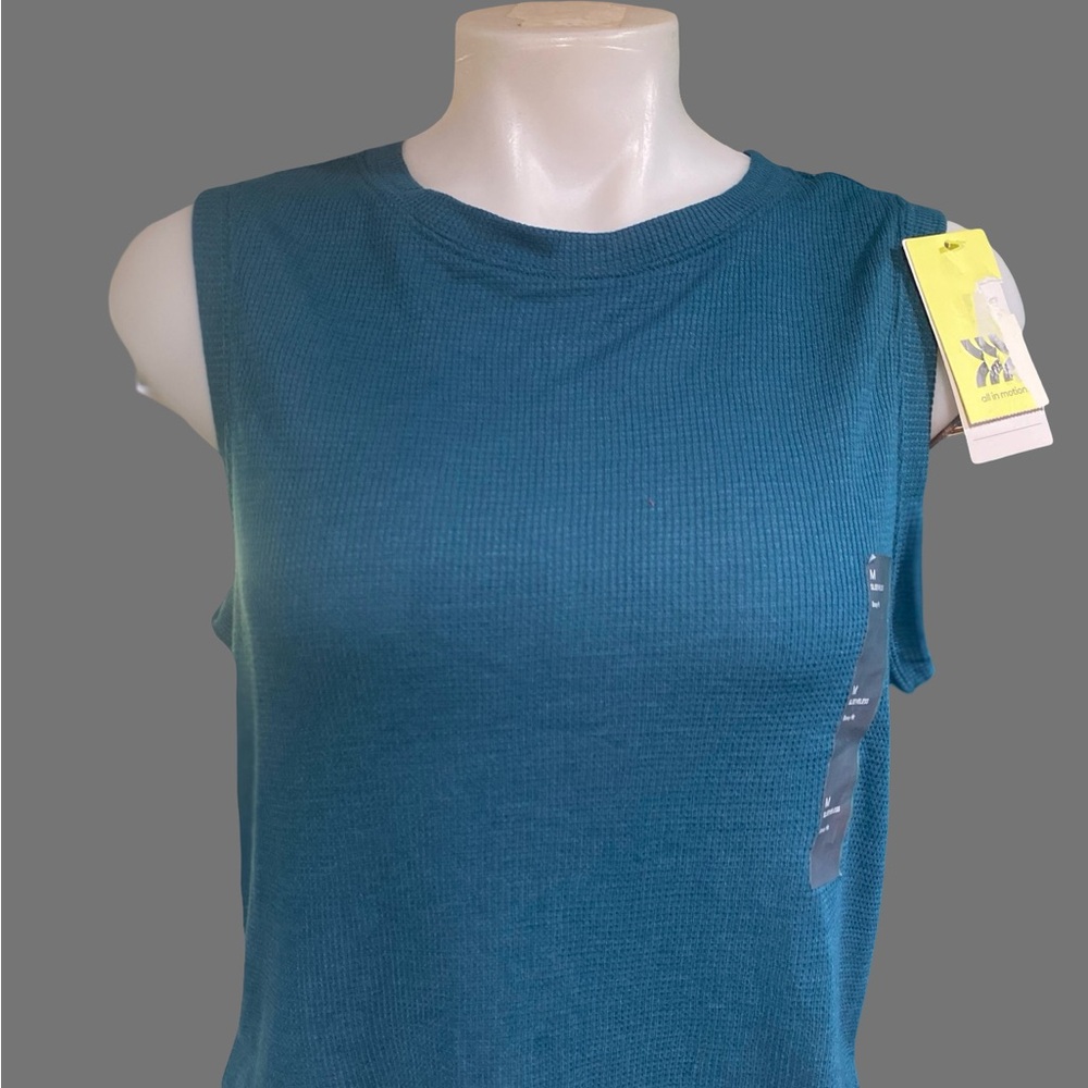 All in Motion Blue Sleeveless Muscle Crop Tee